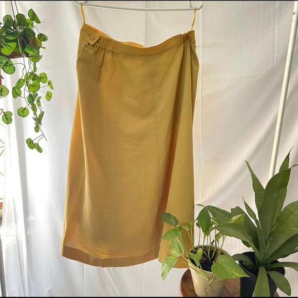 ❌❌sold❌❌German designed Vintage Pastel Yellow. Blazer Skirt Co-Ord Set. - Picture 4 of 6